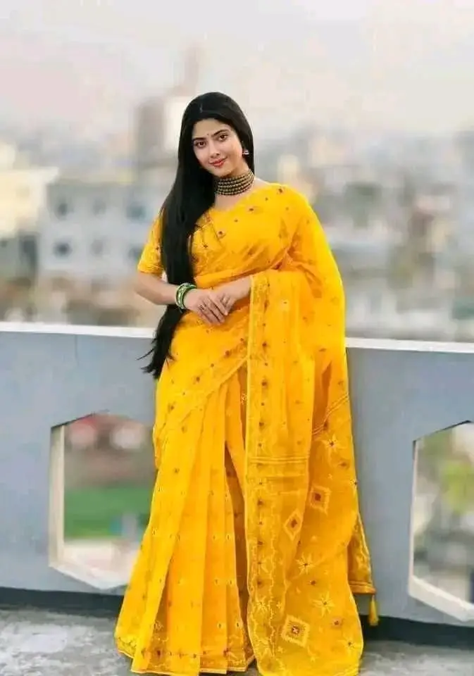 পূজা স্পেশাল হলুদ প্রিন্টেড শাড়ি | ব্লাউজ পিস ফ্রি | দুর্গাপূজার আকর্ষণীয় শাড়ি |